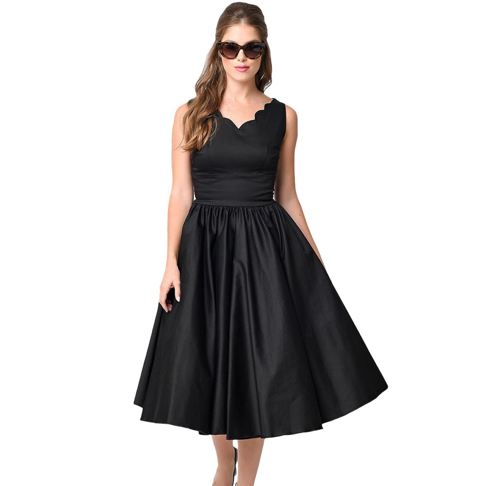 Black Scallop Cinched Lady like Dress