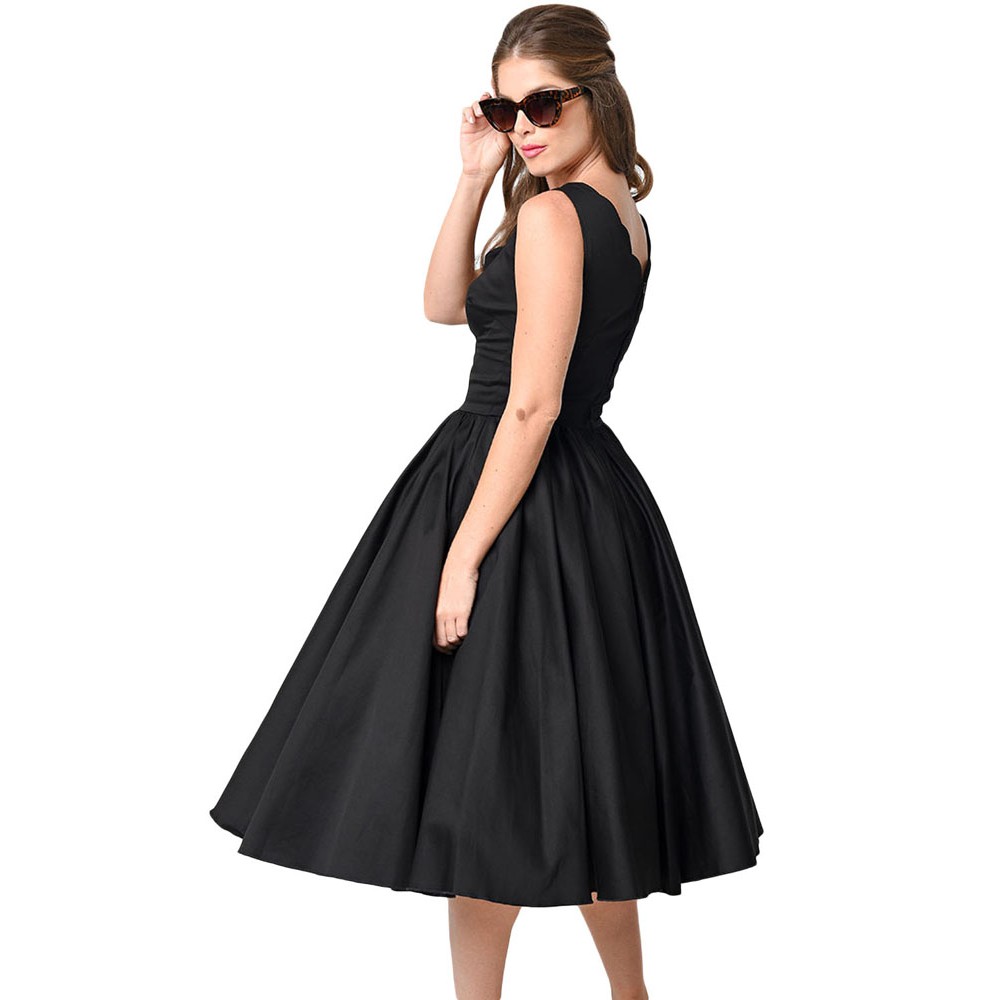 Black Scallop Cinched Lady like Dress