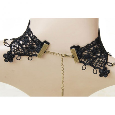 One Piece Gothic Lace Necklace